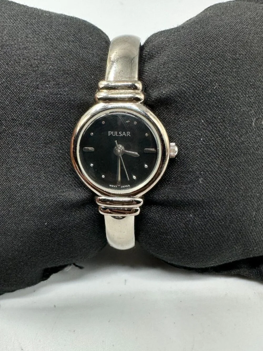 Pulsar Watch Women Silver Tone Black Dial 20MM Bangle Band New Battery 6